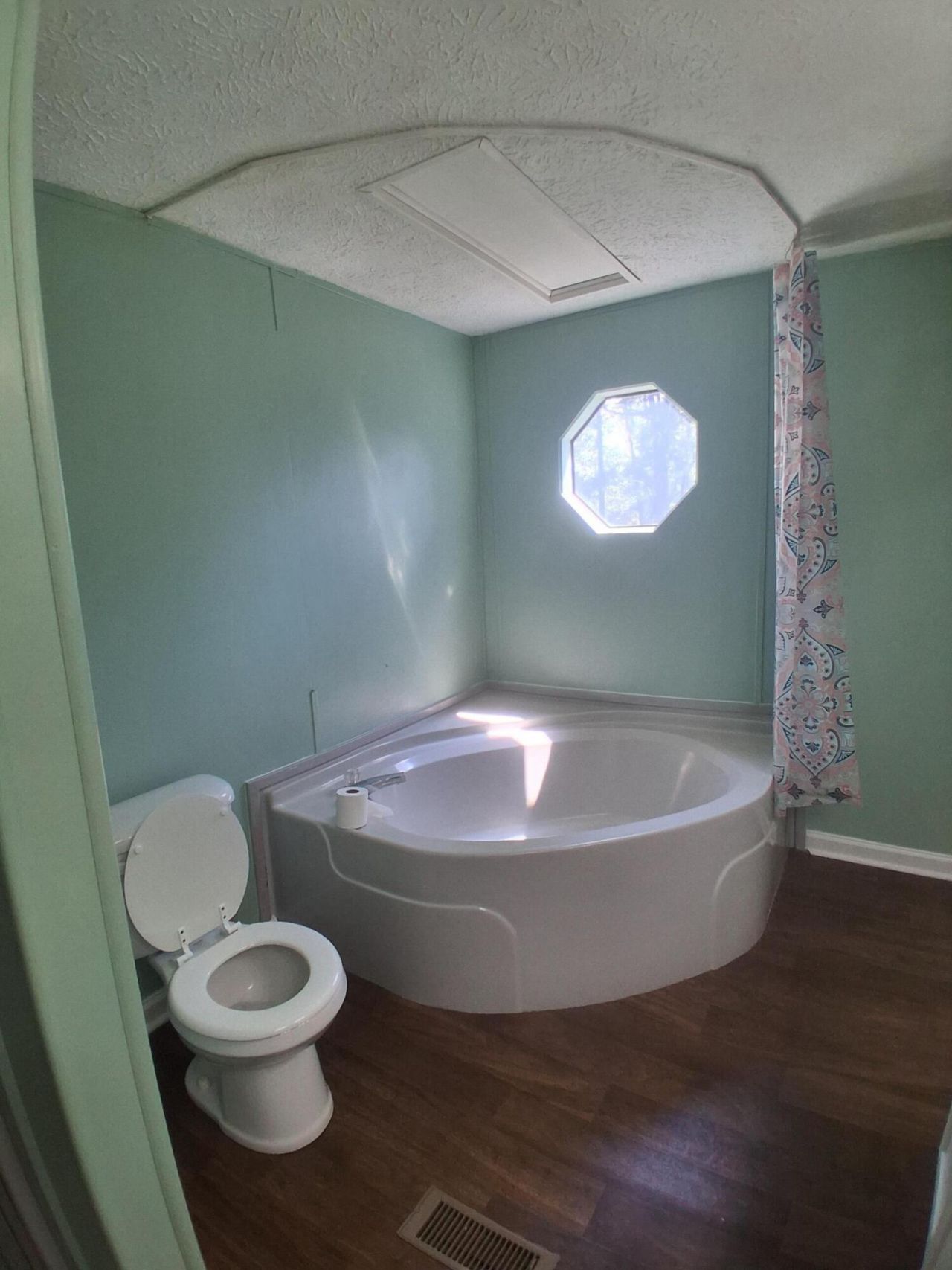 139 Speedway Court Photo 11