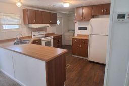139 Speedway Court photo 4