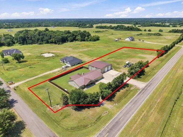 3157 Fm 2194 , Celeste, TX 75423