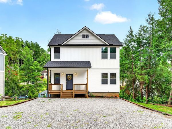 88 Walker Street, Black Mountain, NC 28711