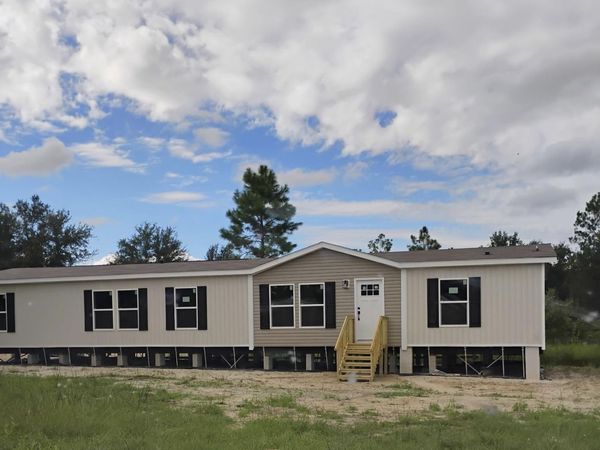 146 JEEP Drive, Wellborn, FL 32094