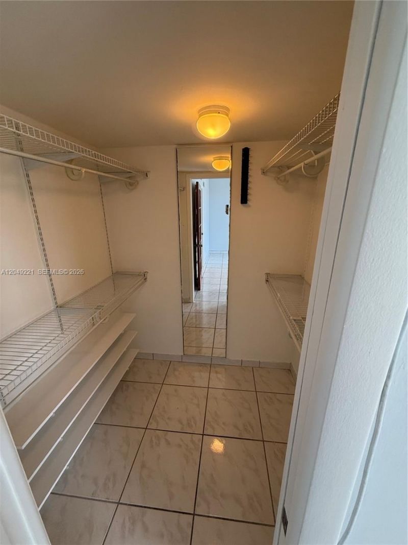 8625 NW 8th St , Unit 420, Miami, FL 33126 Photo