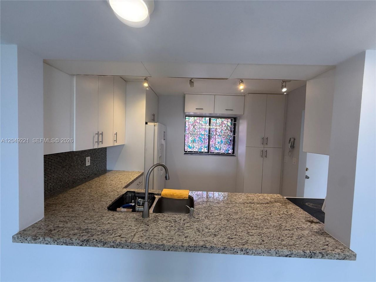 8625 NW 8th St , Unit 420, Miami, FL 33126 Photo