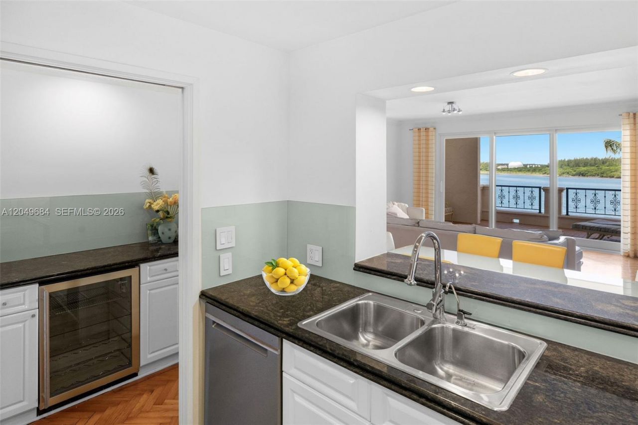 2432 Fisher Island Dr , Unit 5302, Miami Beach, FL 33109 Photo