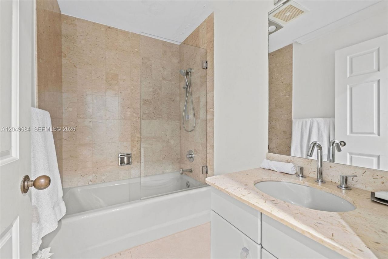 2432 Fisher Island Dr , Unit 5302, Miami Beach, FL 33109 Photo
