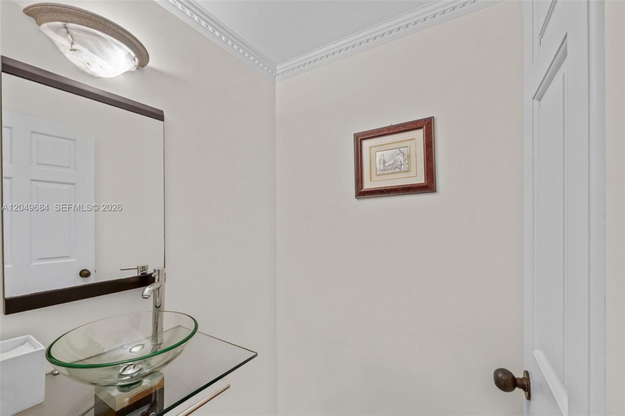 2432 Fisher Island Dr , Unit 5302, Miami Beach, FL 33109 Photo