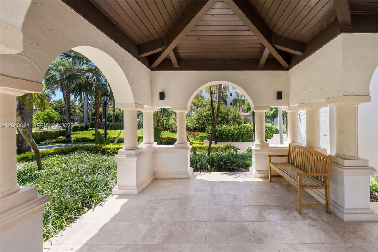2432 Fisher Island Dr , Unit 5302, Miami Beach, FL 33109 Photo
