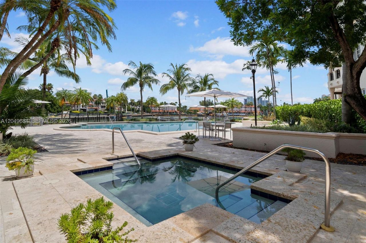 2432 Fisher Island Dr , Unit 5302, Miami Beach, FL 33109 Photo