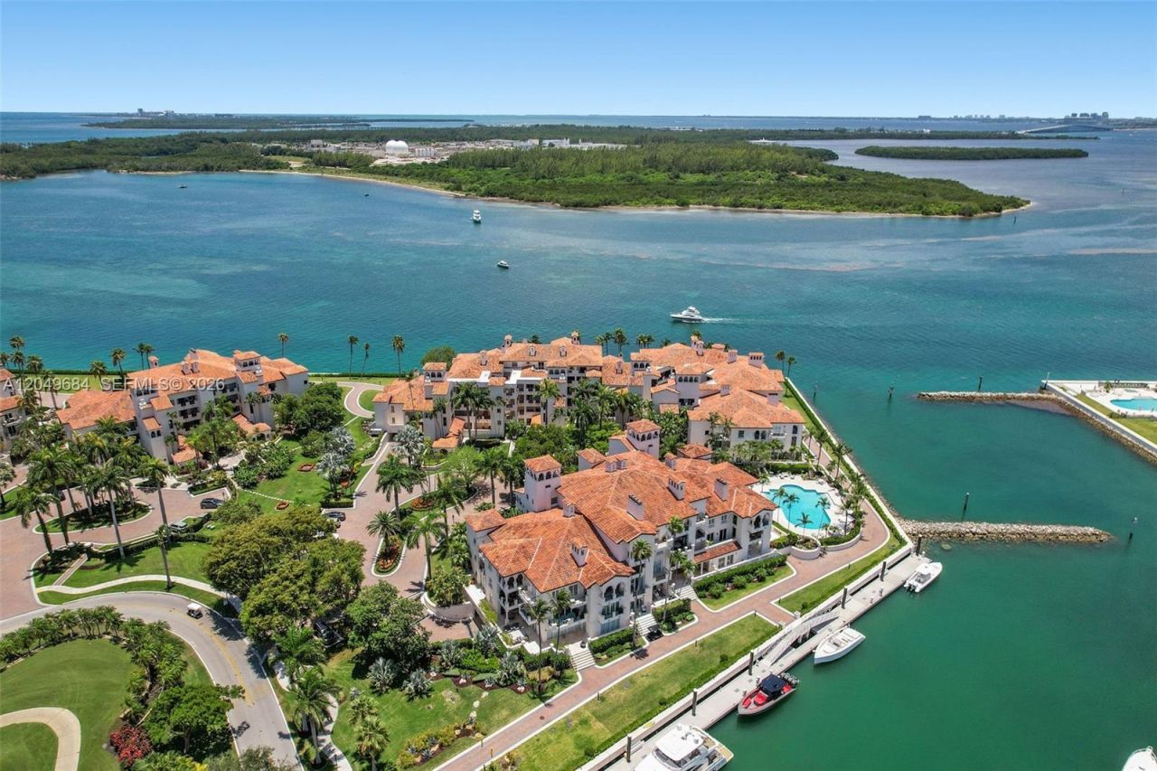 2432 Fisher Island Dr , Unit 5302, Miami Beach, FL 33109 Photo