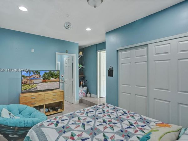 15184 SW 110th St , Unit STUDIO, Miami, FL 33196