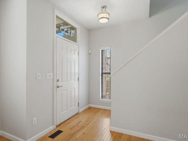 4155 McPherson Avenue, St Louis, MO 63108