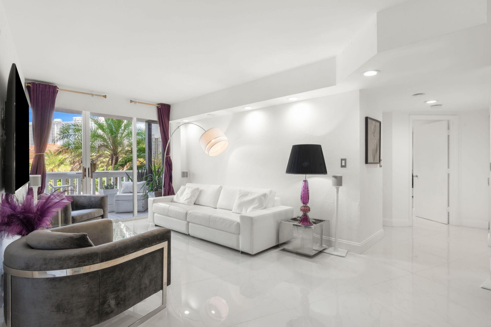 1000 E Island Boulevard, Unit 305, Aventura, FL 33160 Photo