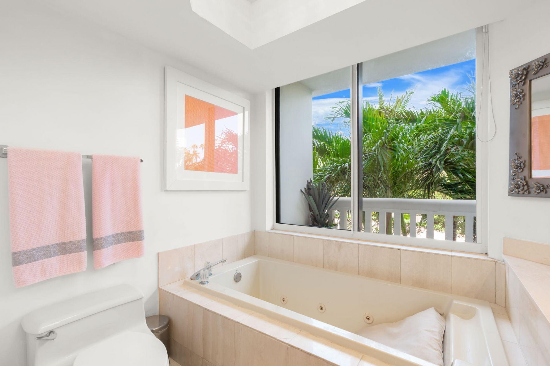 1000 E Island Boulevard, Unit 305, Aventura, FL 33160 Photo