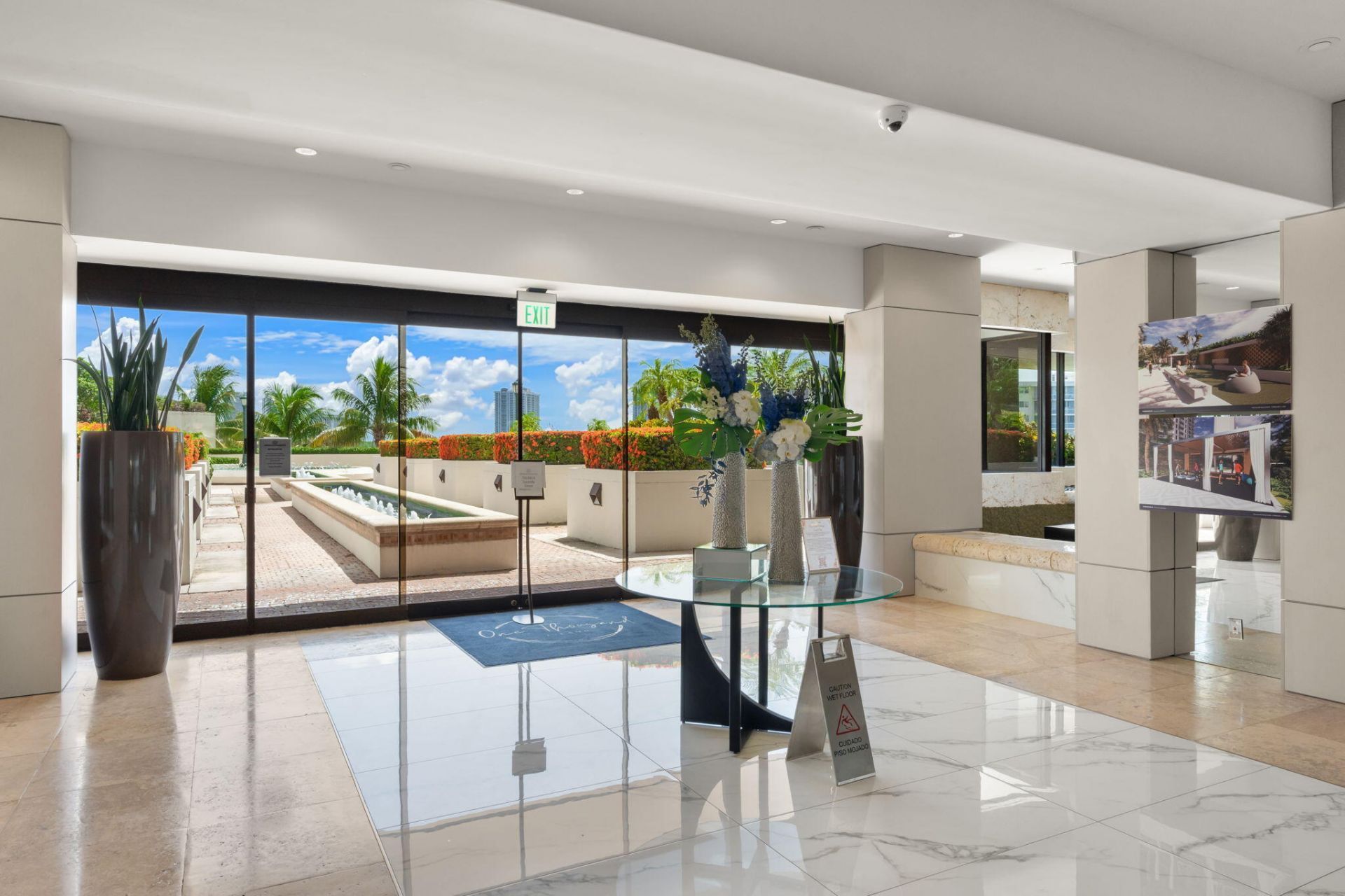 1000 E Island Boulevard, Unit 305, Aventura, FL 33160 Photo