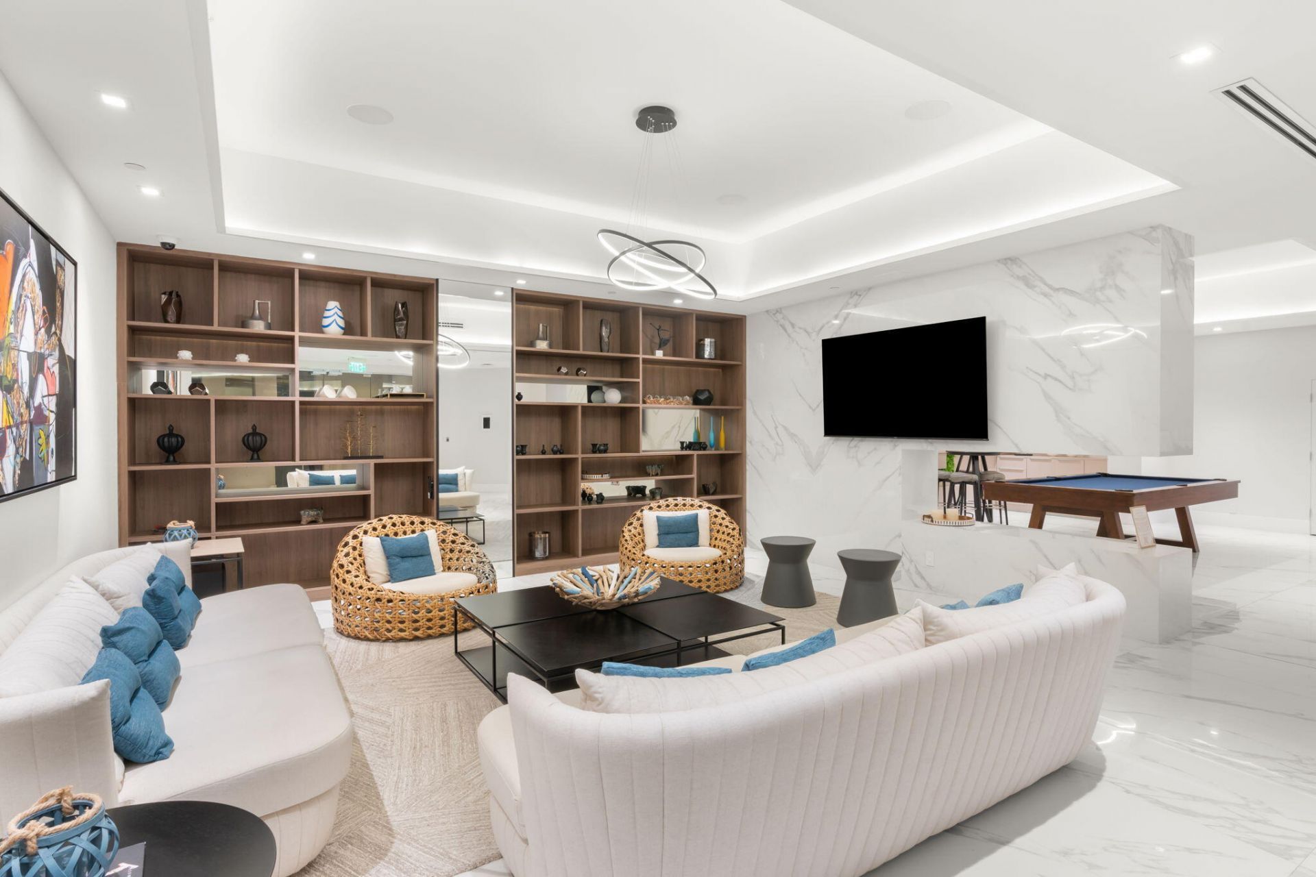1000 E Island Boulevard, Unit 305, Aventura, FL 33160 Photo