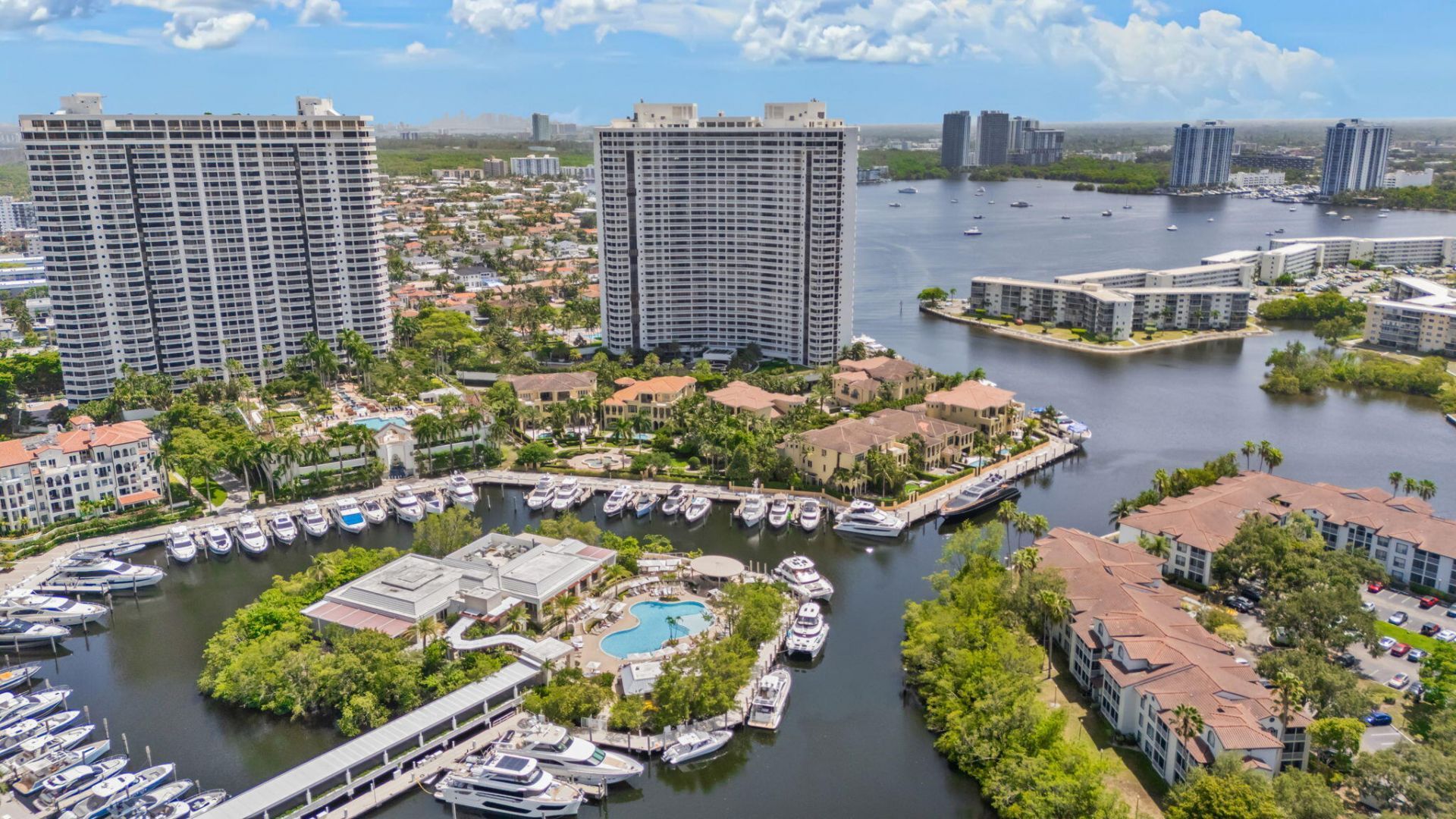 1000 E Island Boulevard, Unit 305, Aventura, FL 33160 Photo