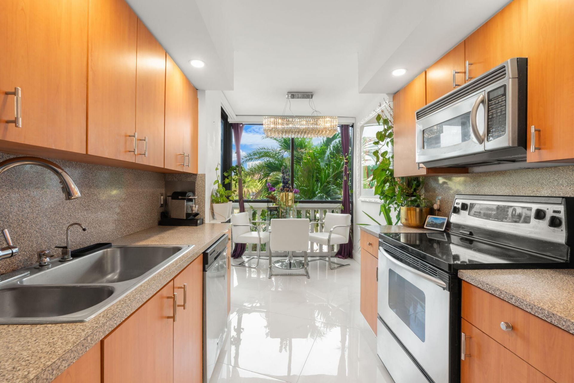 1000 E Island Boulevard, Unit 305, Aventura, FL 33160 Photo