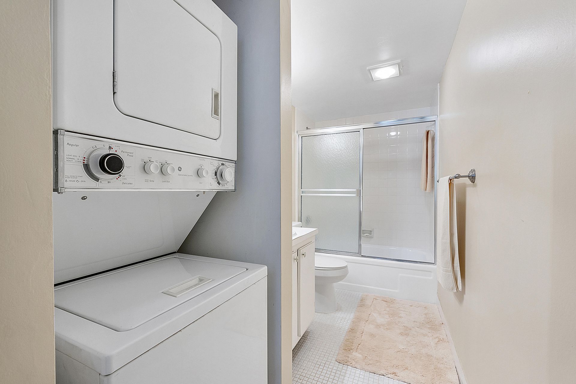 5530 NW 44th Street, Unit 216c, Lauderhill, FL 33319 Photo