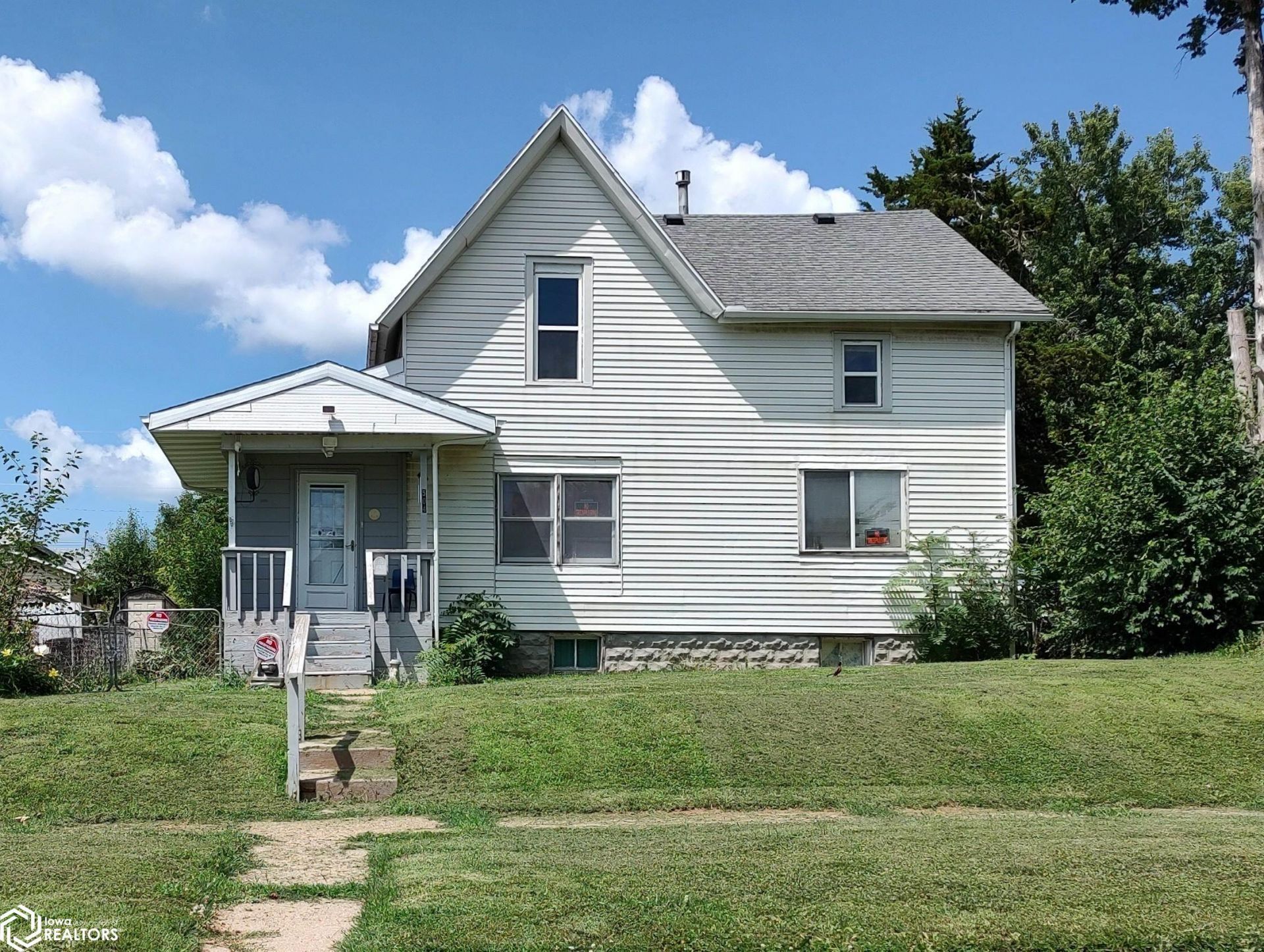 504 E Linn Street, Marshalltown, IA 50158 Main Photo