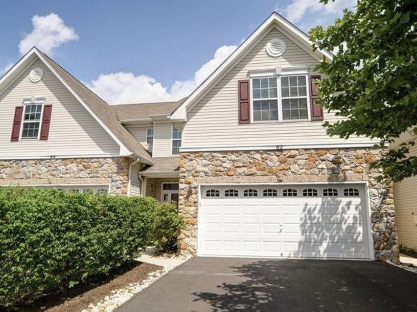 42 HADDON COURT, PENNINGTON, NJ 08534