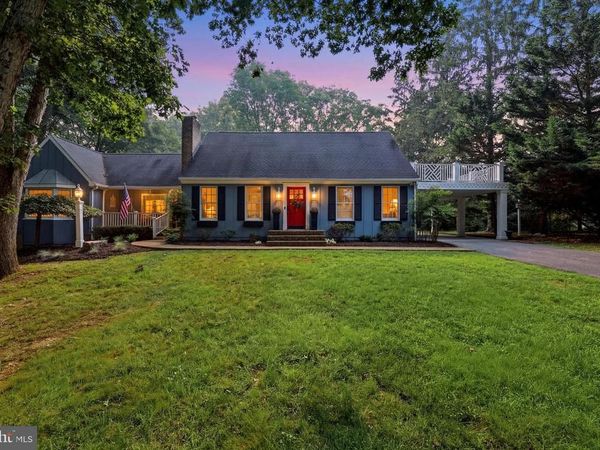 202 TOPFLITE DRIVE, MARTINSBURG, WV 25403
