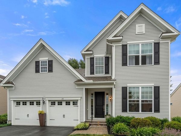 20 Glen Ellen Blvd, Unit 20, Millis, MA 02054