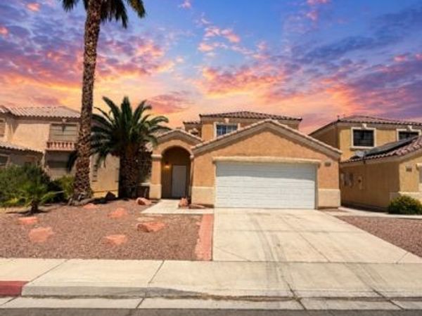 2018 Royal Caribbean Avenue, North Las Vegas, NV 89031