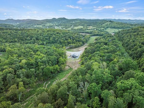 215 Hickman Creek Rd S, Hickman, TN 38567