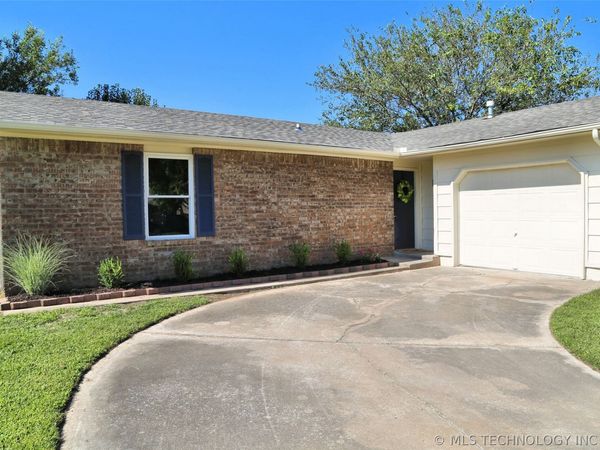 1262 E 140th Street , Glenpool, OK 74033