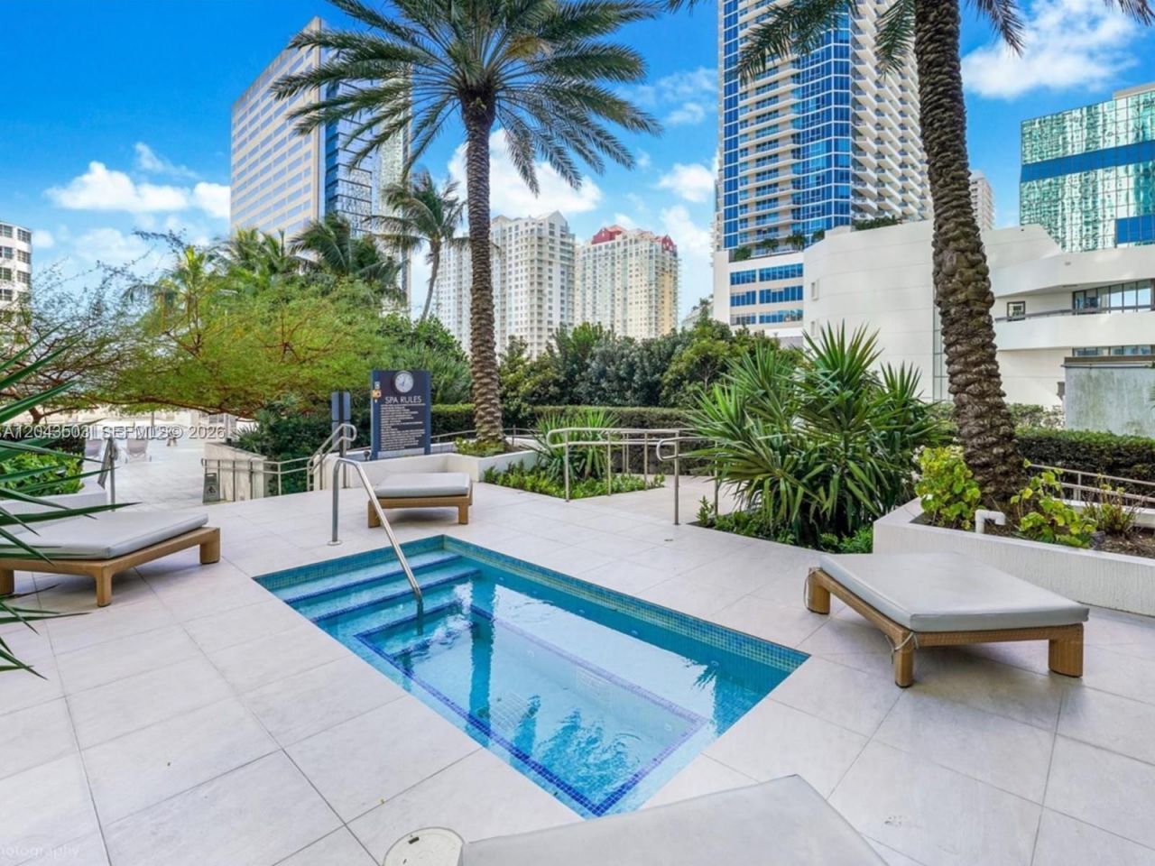 951 Brickell Ave, Unit 1206, Miami, FL 33131 Photo