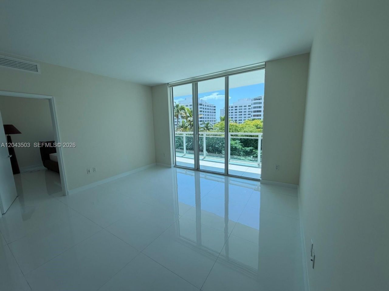 951 Brickell Ave, Unit 1206, Miami, FL 33131 Photo