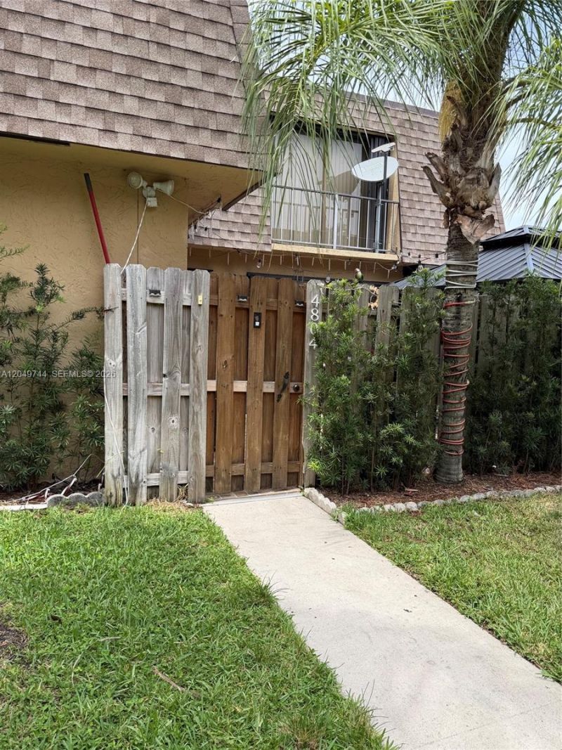4804 Waterview Cir, Palm Springs, FL 33461 Photo