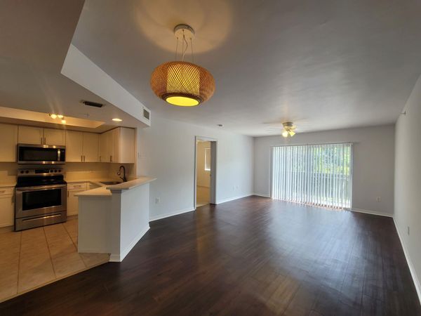 4163 N Haverhill Road, Unit 1204, West Palm Beach, FL 33417
