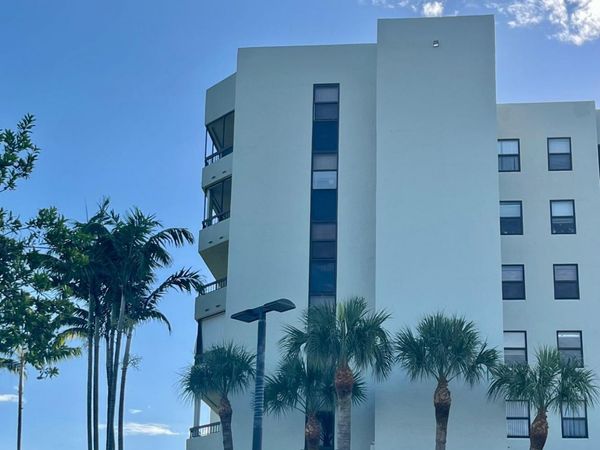 6463 La Costa Drive, Unit 603, Boca Raton, FL 33433