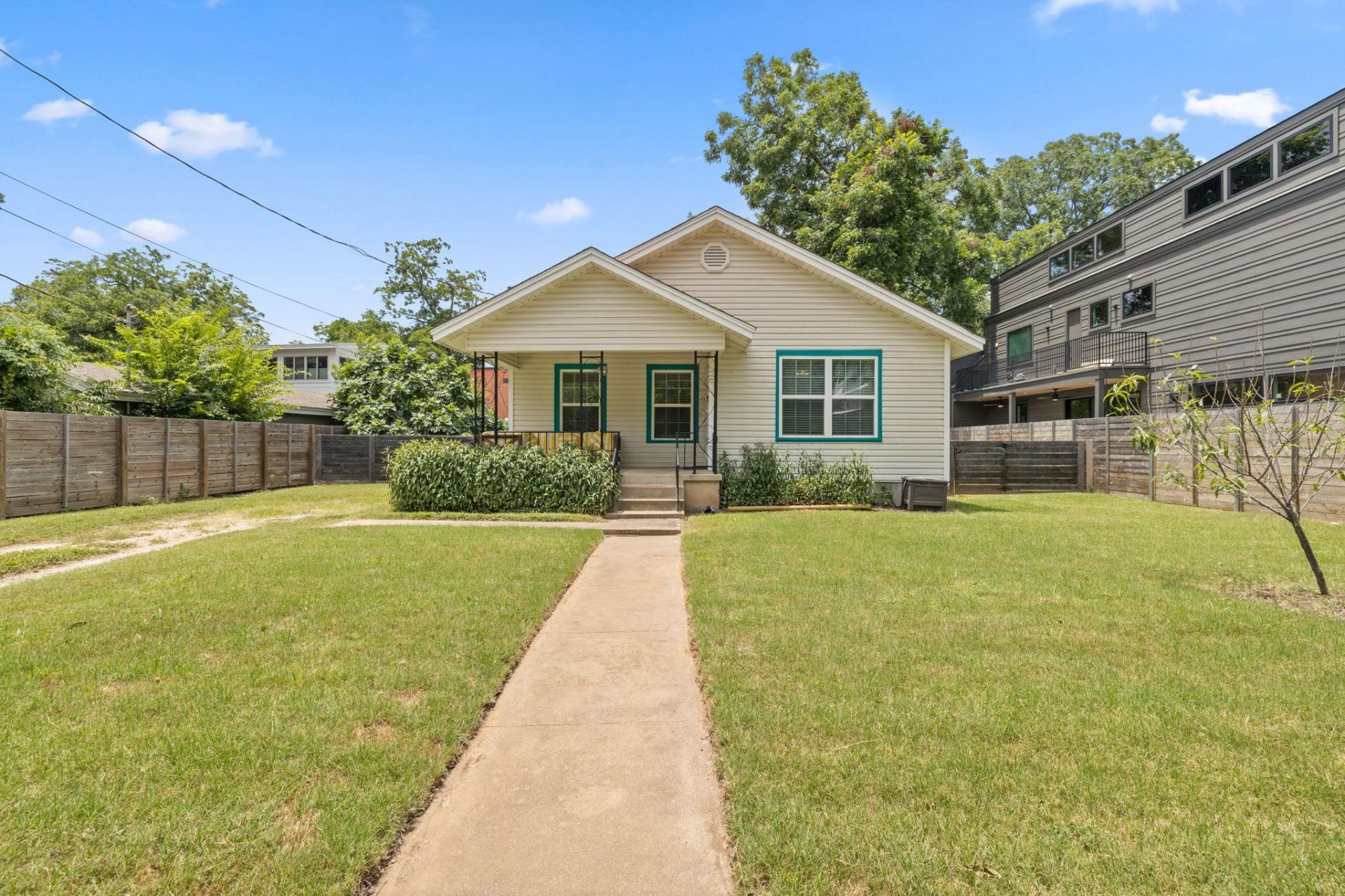 902 Mansell Ave, Austin, TX 78702 Main Photo