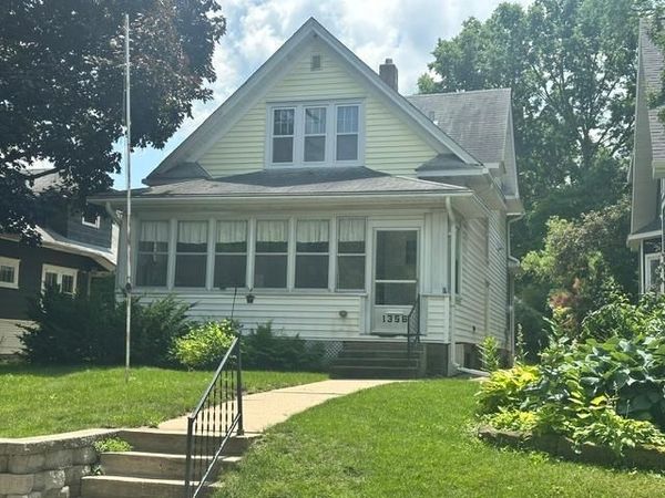 1356 Ashland Avenue , Saint Paul, MN 55104