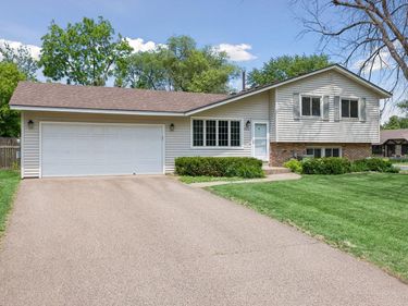 9630 12th Avenue Circle, Bloomington, MN 55425