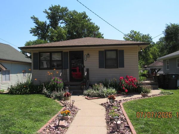 122 S Casselman, Sioux City, IA 51103