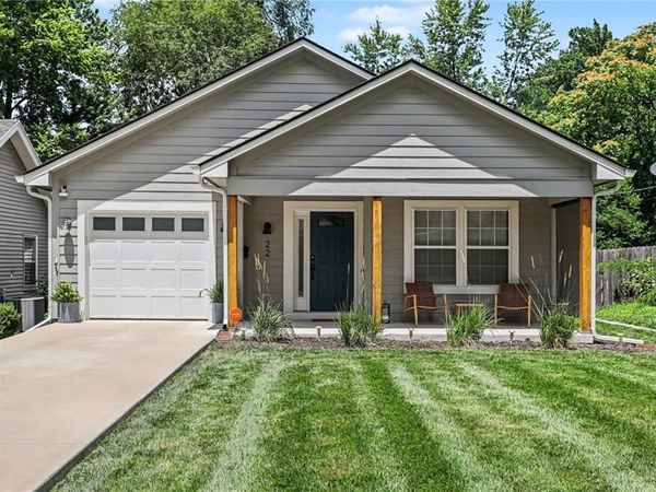 22 W 78th Terrace, Kansas City, MO 64114