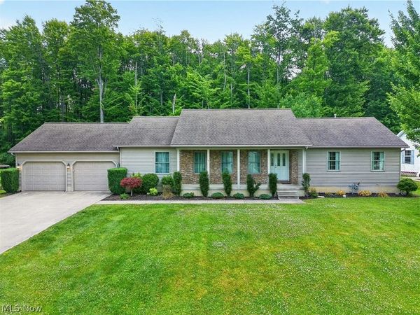 412 Brittany Lane , Jefferson, OH 44047
