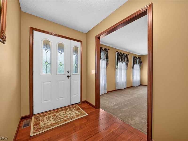 412 Brittany Lane, Jefferson, OH 44047 Photo 12