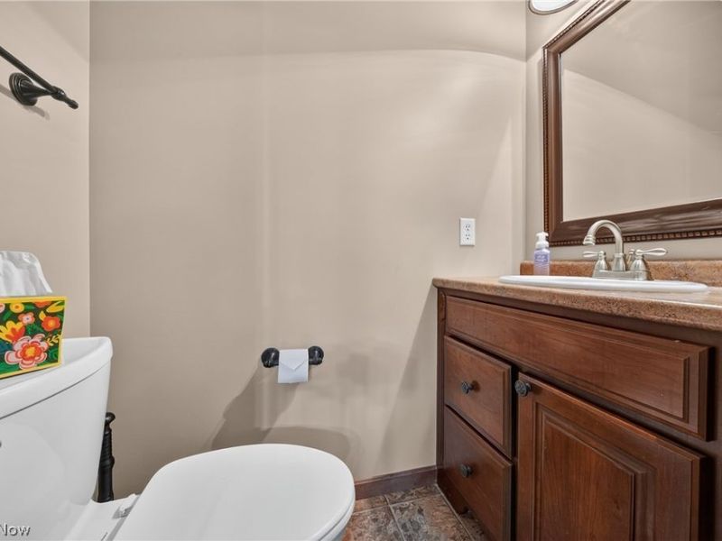 412 Brittany Lane, Jefferson, OH 44047 Photo 9