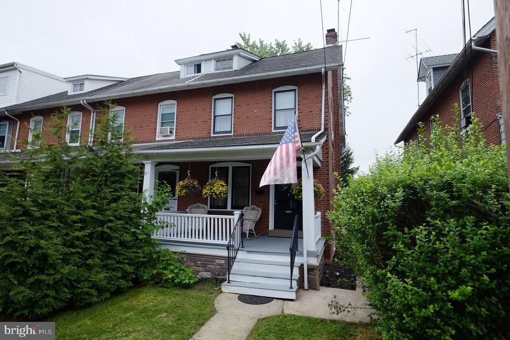 38 E 4TH STREET, LANSDALE, PA 19446