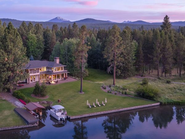 56680 Lunar Drive, Bend, OR 97707
