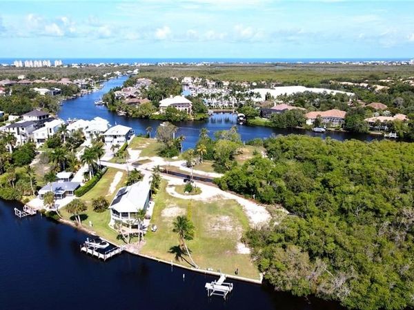 27510 Big Bend RD , BONITA SPRINGS, FL 34134