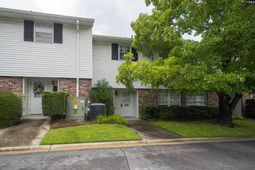 5225 Clemson Avenue photo 4