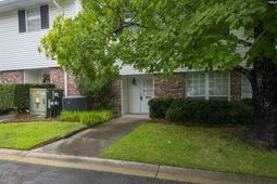 5225 Clemson Avenue photo 4