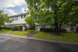 5225 Clemson Avenue photo 4