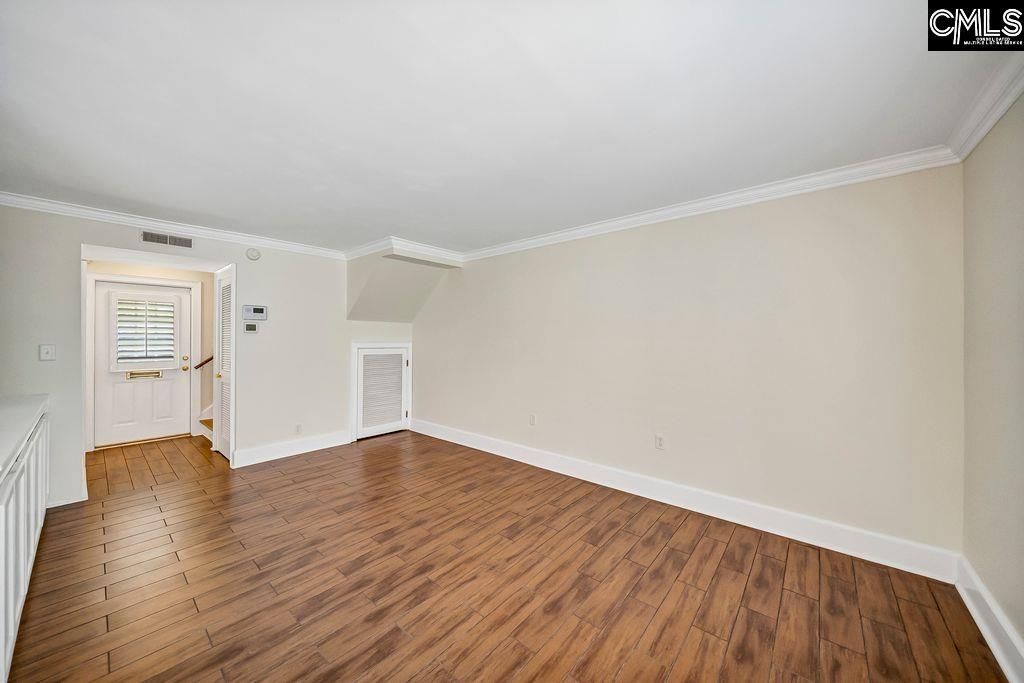 5225 Clemson Avenue Photo 8