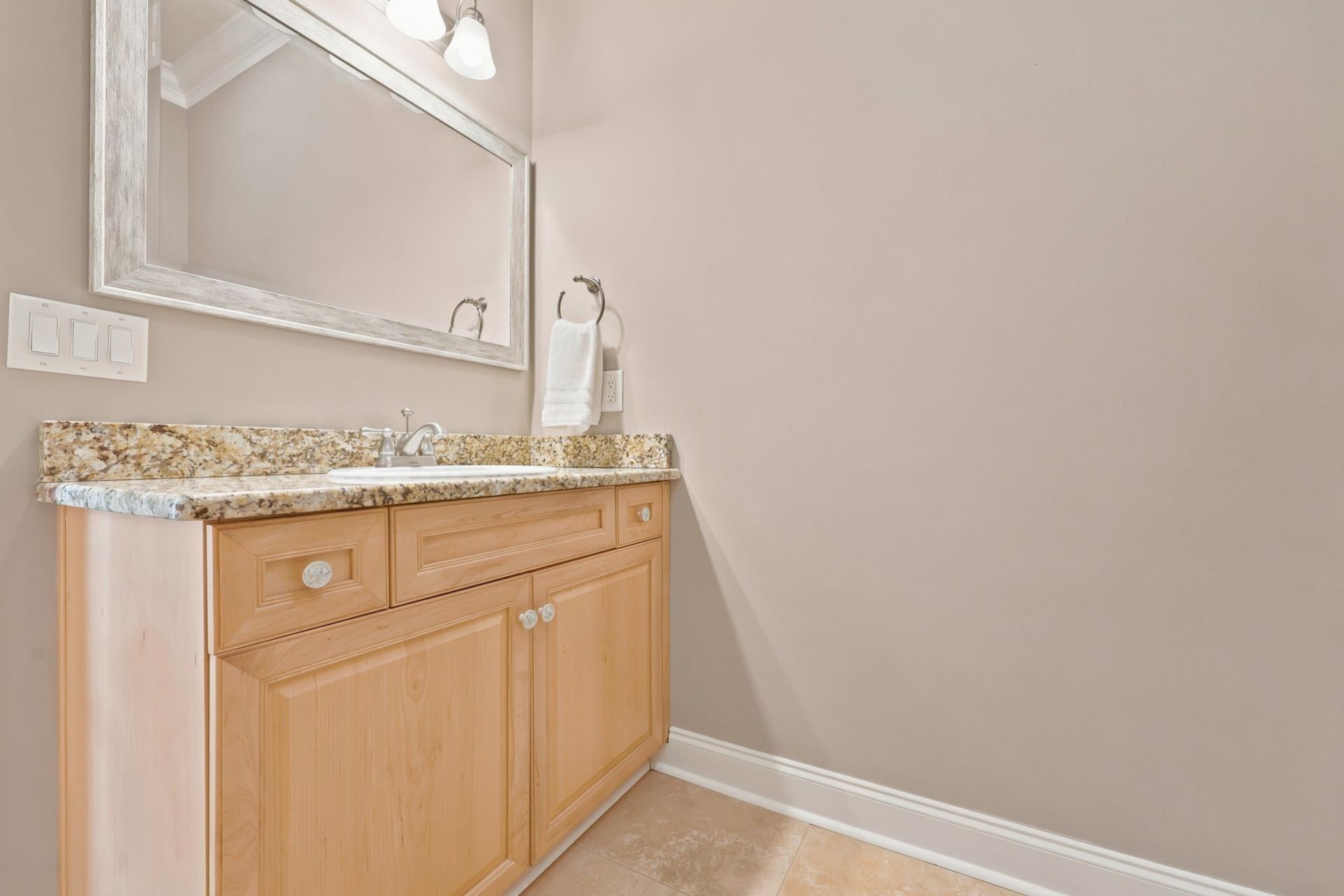 1710 Pond Rd. Photo 56